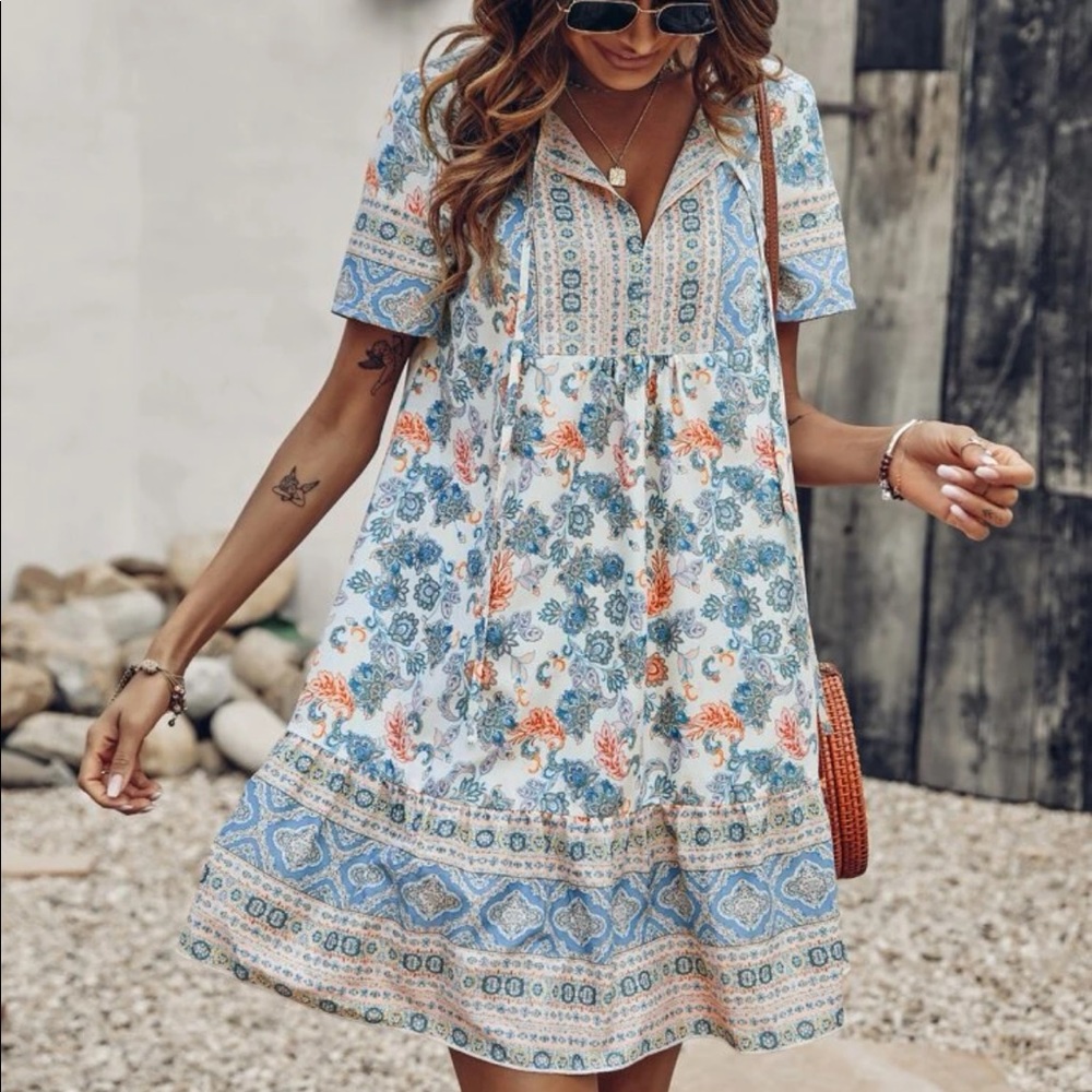 Boho floral print tie neck ruffle hem dress - Picture 2 of 5